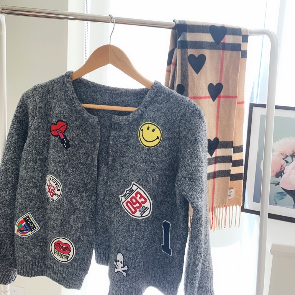 Moving Sale-Gray Cardigan with emoji patch Size 00, 0